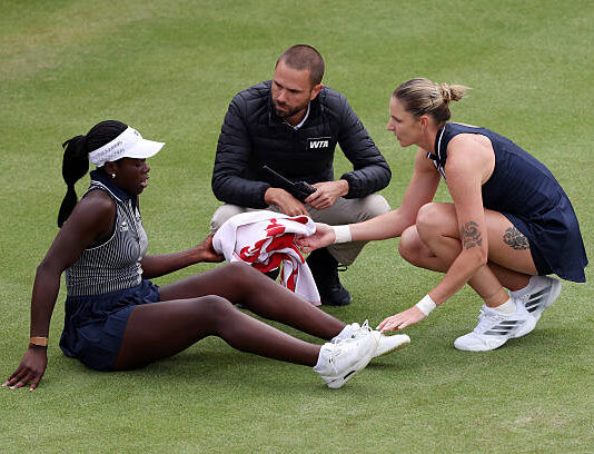 Serena Williams’ Queen’s Club return hit by doubt after doubles partner Mboko suffers injury
